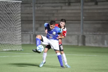 Unión derrotó a Maipú y se trepó a lo más alto de la Zona 2 Unión derrotó a Maipú y se trepó a lo más alto de la Zona 2