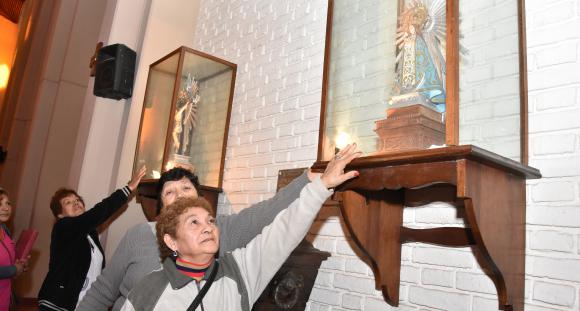 La reliquia de Juan Pablo II cautivó a todos los abuelos La reliquia de Juan Pablo II cautivó a todos los abuelos