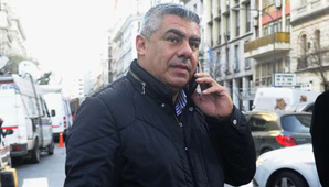 Un hombre golpeó a su ex en la calle y todo quedó filmado