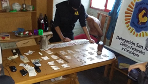 Detenciones y secuestro de droga en medio de agresiones Detenciones y secuestro de droga en medio de agresiones