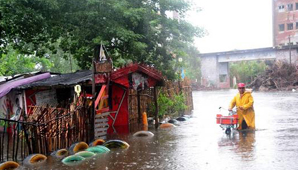 Sigue el mal tiempo en el Litoral, con alerta por tormentas fuertes Sigue el mal tiempo en el Litoral, con alerta por tormentas fuertes