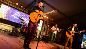 Ofrecen recompensa por una guitarra robada a Labriegos Ofrecen recompensa por una guitarra robada a Labriegos