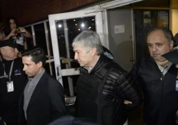 Báez admitió que le dieron millones para las represas Báez admitió que le dieron millones para las represas