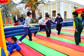 Ni el frío pudo detener una mañana de diversión Ni el frío pudo detener una mañana de diversión