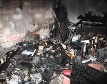 Ardió depósito y se perdieron hasta dólares Ardió depósito y se perdieron hasta dólares