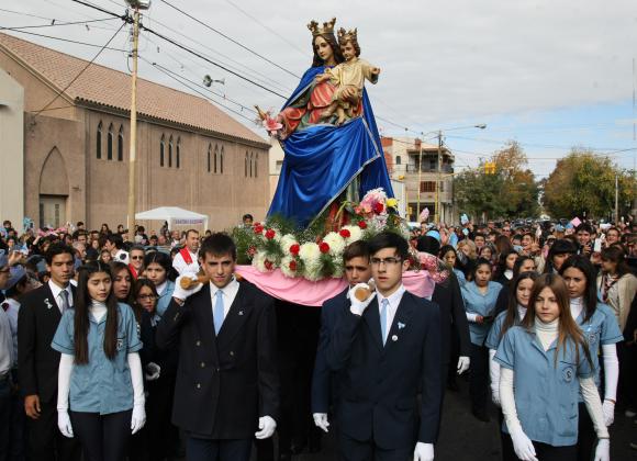 Con una procesión harán un homenaje a María Auxiliadora Con una procesión harán un homenaje a María Auxiliadora