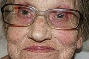 Rejuvenecer a los 80: maquilló a su abuela con un gran resultado Rejuvenecer a los 80: maquilló a su abuela con un gran resultado