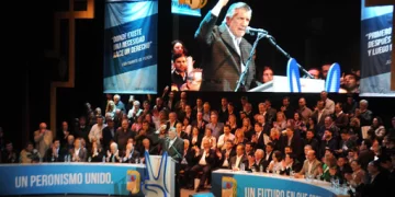Gioja a Macri: “Anímense a gobernar y déjense de joder con mirar para atrás” Gioja a Macri: “Anímense a gobernar y déjense de joder con mirar para atrás”