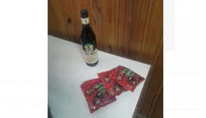 Dos menores, detenidas por el robo de un fernet y gomitas Dos menores, detenidas por el robo de un fernet y gomitas
