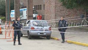 Sacó la cabeza por la ventanilla y se la cortó un camión Sacó la cabeza por la ventanilla y se la cortó un camión