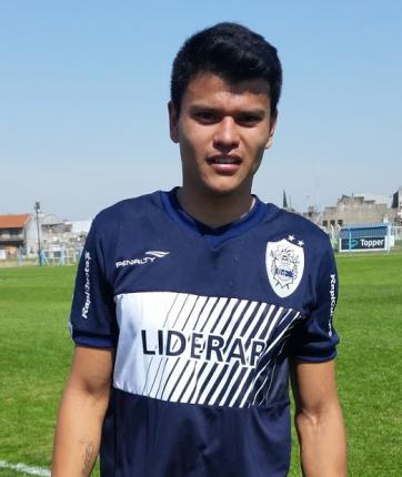 Vuelve a entrenar con Bou como refuerzo Vuelve a entrenar con Bou como refuerzo