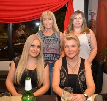 Cena de Mujeres por San Juan Cena de Mujeres por San Juan