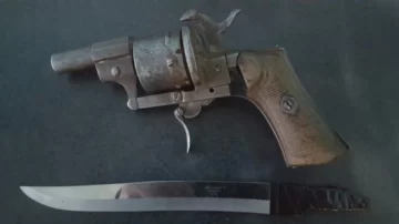 La Policía sorprendió a 3 ladrones mientras asaltaban una panadería La Policía sorprendió a 3 ladrones mientras asaltaban una panadería