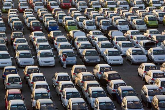 Lanzan atractivos créditos para autos que compiten con los del plan oficial Lanzan atractivos créditos para autos que compiten con los del plan oficial