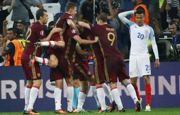 En descuento, Rusia le empató a los ingleses En descuento, Rusia le empató a los ingleses