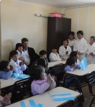 Al fin, Casas Viejas tiene aulas para que los chicos estudien Al fin, Casas Viejas tiene aulas para que los chicos estudien