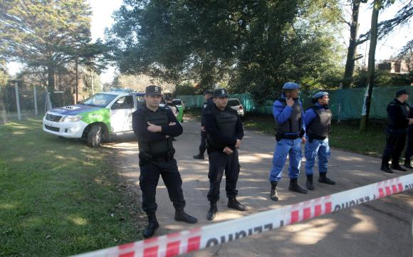 Escuchá la llamada al 911 que alertó sobre la presencia de José López en el Monasterio Escuchá la llamada al 911 que alertó sobre la presencia de José López en el Monasterio