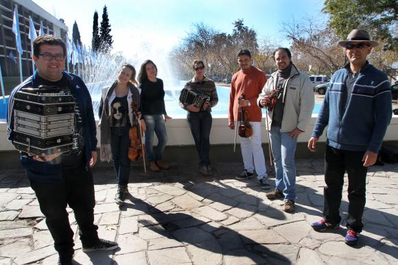 La Típica, de festejo La Típica, de festejo