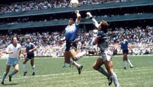 A 30 años de la mano de Dios y del mejor gol de la historia A 30 años de la mano de Dios y del mejor gol de la historia