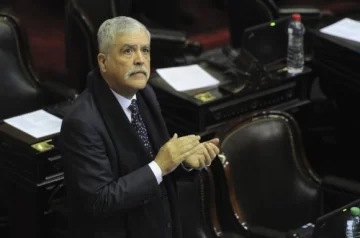 Por amplia mayoría autorizan a la Justicia allanar a De Vido Por amplia mayoría autorizan a la Justicia allanar a De Vido