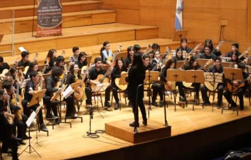 Ya templan sus cuerdas Ya templan sus cuerdas