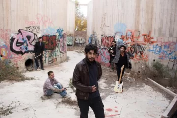 Dos bandas locales, en campaña Dos bandas locales, en campaña