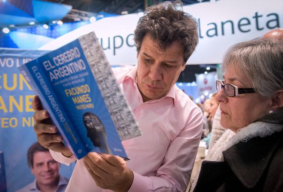 “¿Cómo es el cerebro argentino? Según sus rasgos biológicos generales, estructuras y funciones, es igual al de todos”, aseguró Manes “¿Cómo es el cerebro argentino? Según sus rasgos biológicos generales, estructuras y funciones, es igual al de todos”, aseguró Manes