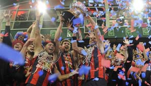 Tinelli lo hizo: San Lorenzo, por primera vez campeón de básquet Tinelli lo hizo: San Lorenzo, por primera vez campeón de básquet