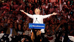 Hillary Clinton lo hizo: una mujer competirá por primera vez por la Casa Blanca Hillary Clinton lo hizo: una mujer competirá por primera vez por la Casa Blanca