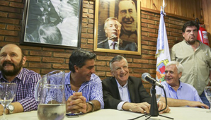 El PJ se reúne en Santiago del Estero tras suspensión del Congreso Nacional El PJ se reúne en Santiago del Estero tras suspensión del Congreso Nacional