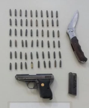 Cayó con una pistola y 60 balas Cayó con una pistola y 60 balas