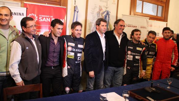 Un regreso a todas luces Un regreso a todas luces