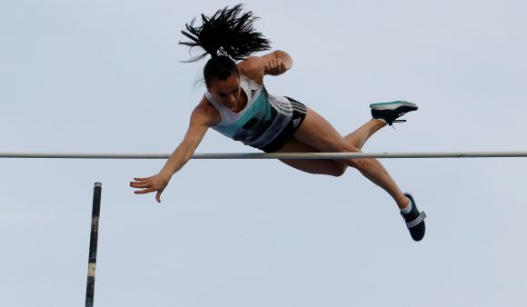 Isinbayeva no se resigna y da pelea Isinbayeva no se resigna y da pelea