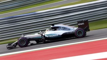 Hamilton tuvo a la lluvia como la gran aliada Hamilton tuvo a la lluvia como la gran aliada