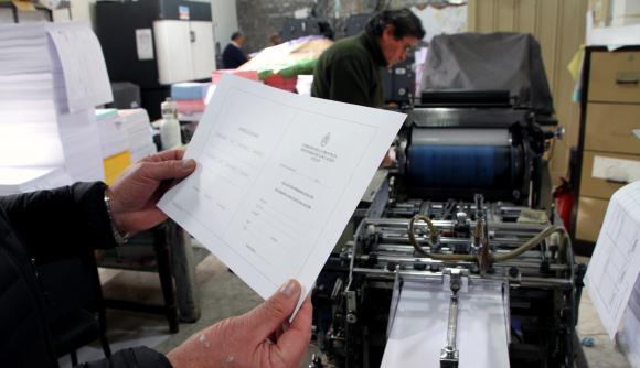 Removieron a un empleado por no encargar las libretas Removieron a un empleado por no encargar las libretas