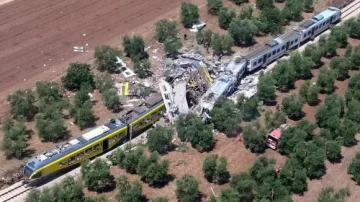 Fotos impactantes del choque de trenes que dejó 20 muertos Fotos impactantes del choque de trenes que dejó 20 muertos