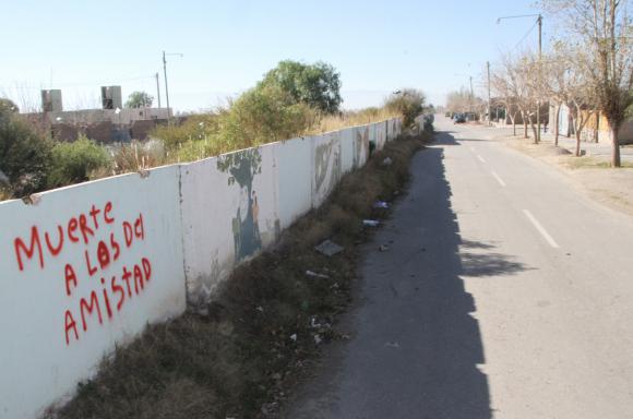 El miedo de vivir donde 2 bandas se enfrentan a tiros El miedo de vivir donde 2 bandas se enfrentan a tiros