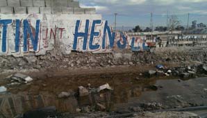 Pozos colapsados: viven entre aguas servidas desde hace un año y no les dan una solución Pozos colapsados: viven entre aguas servidas desde hace un año y no les dan una solución