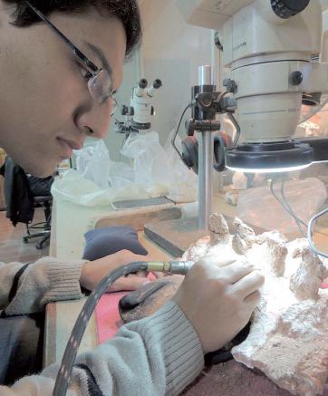 Alumnos de Geología obtuvieron becas de YPF Alumnos de Geología obtuvieron becas de YPF