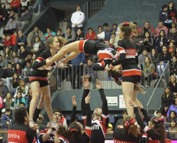 Mucho show en el Cantoni Mucho show en el Cantoni