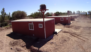 Tras la polémica, Molina defendió los viejos módulos habitacionales Tras la polémica, Molina defendió los viejos módulos habitacionales