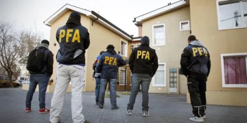 Afirman que hallaron documentos que confirman el vínculo entre los Kirchner y Báez Afirman que hallaron documentos que confirman el vínculo entre los Kirchner y Báez