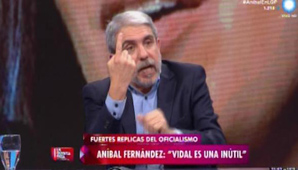 Aníbal a periodistas de TV Pública: “¿Los manda el patroncito?” Aníbal a periodistas de TV Pública: “¿Los manda el patroncito?”