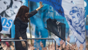 Tras los allanamientos, Cristina regresa a Buenos Aires Tras los allanamientos, Cristina regresa a Buenos Aires