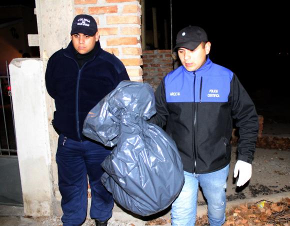 Crimen del bebé: cae la madre y buscan posibles cómplices Crimen del bebé: cae la madre y buscan posibles cómplices