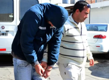 Cae por asaltar a jubilada Cae por asaltar a jubilada