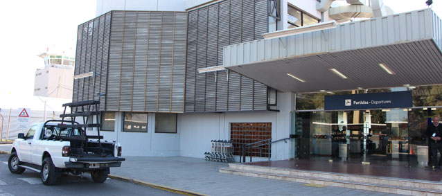 A 15 días de la llegada de los vuelos mendocinos, arman el aeropuerto de campaña A 15 días de la llegada de los vuelos mendocinos, arman el aeropuerto de campaña