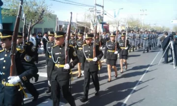 A pleno sol y con gran participación popular, se realizó en Pocito el tradicional desfile A pleno sol y con gran participación popular, se realizó en Pocito el tradicional desfile