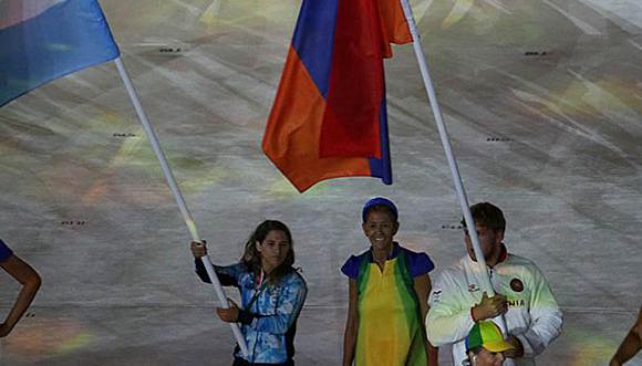 La Peque Pareto, abanderada argentina en la ceremonia La Peque Pareto, abanderada argentina en la ceremonia