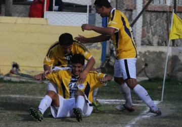 Colón recibe a San Martín en la apertura Colón recibe a San Martín en la apertura